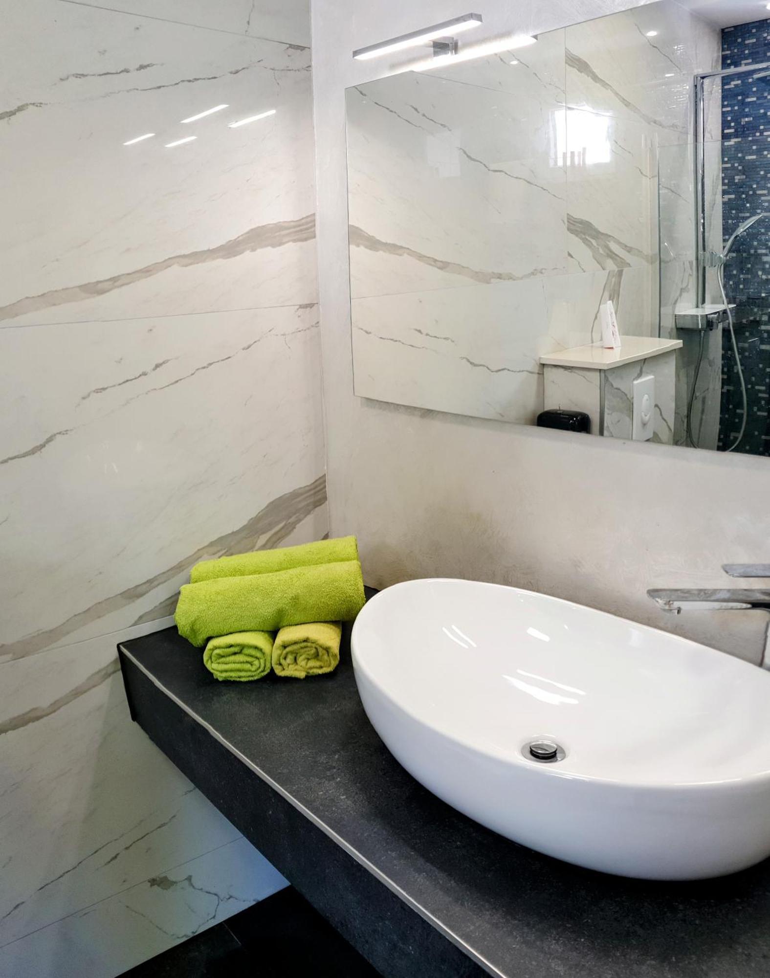 Lomara Guest house