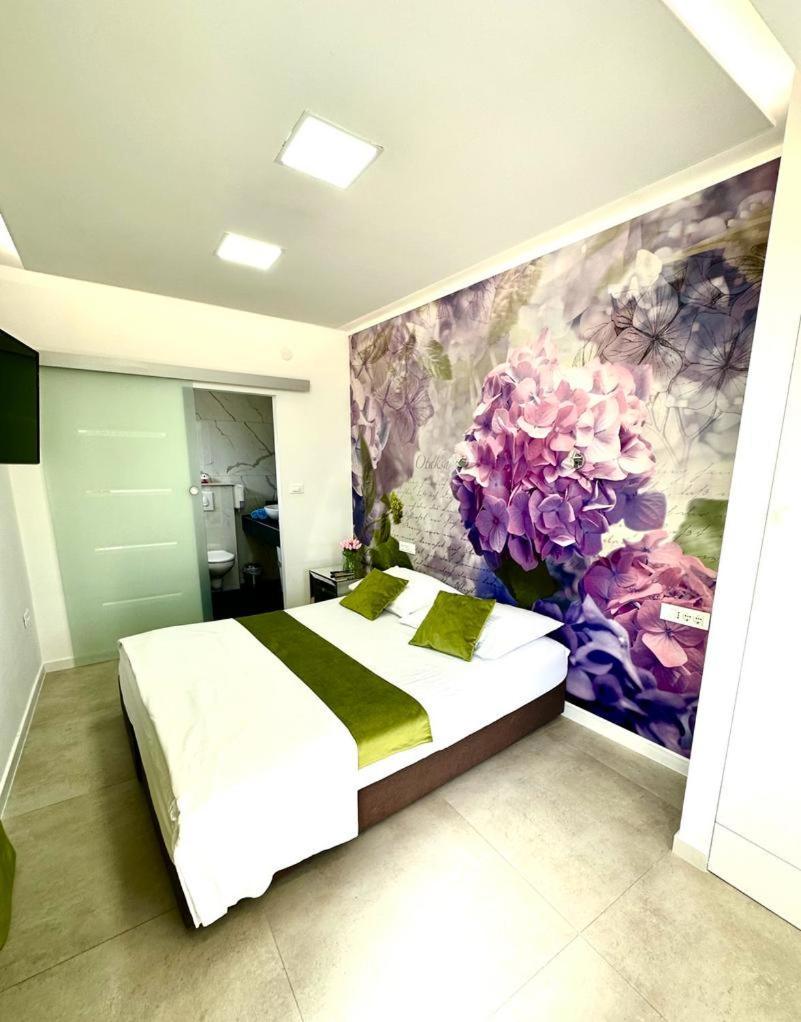 Lomara Guest house 3*